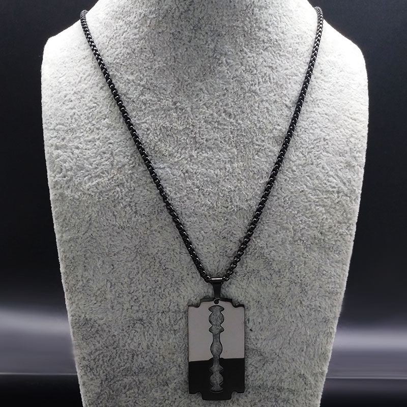 Gothic Blade Razor Pendant Nec - Men Accessories Aesthetic reseña y precio